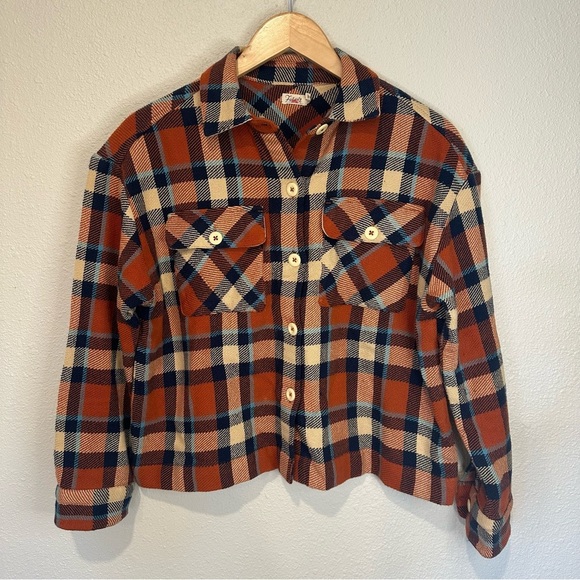 Faherty Surf Flannel Cropped Plaid Button-Up Shirt - Picture 2 of 11